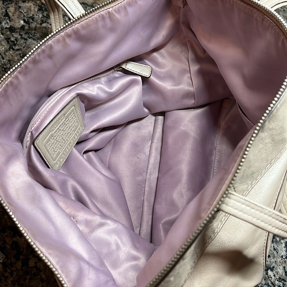 Coach Laura Signature bag - Picture 15 of 16